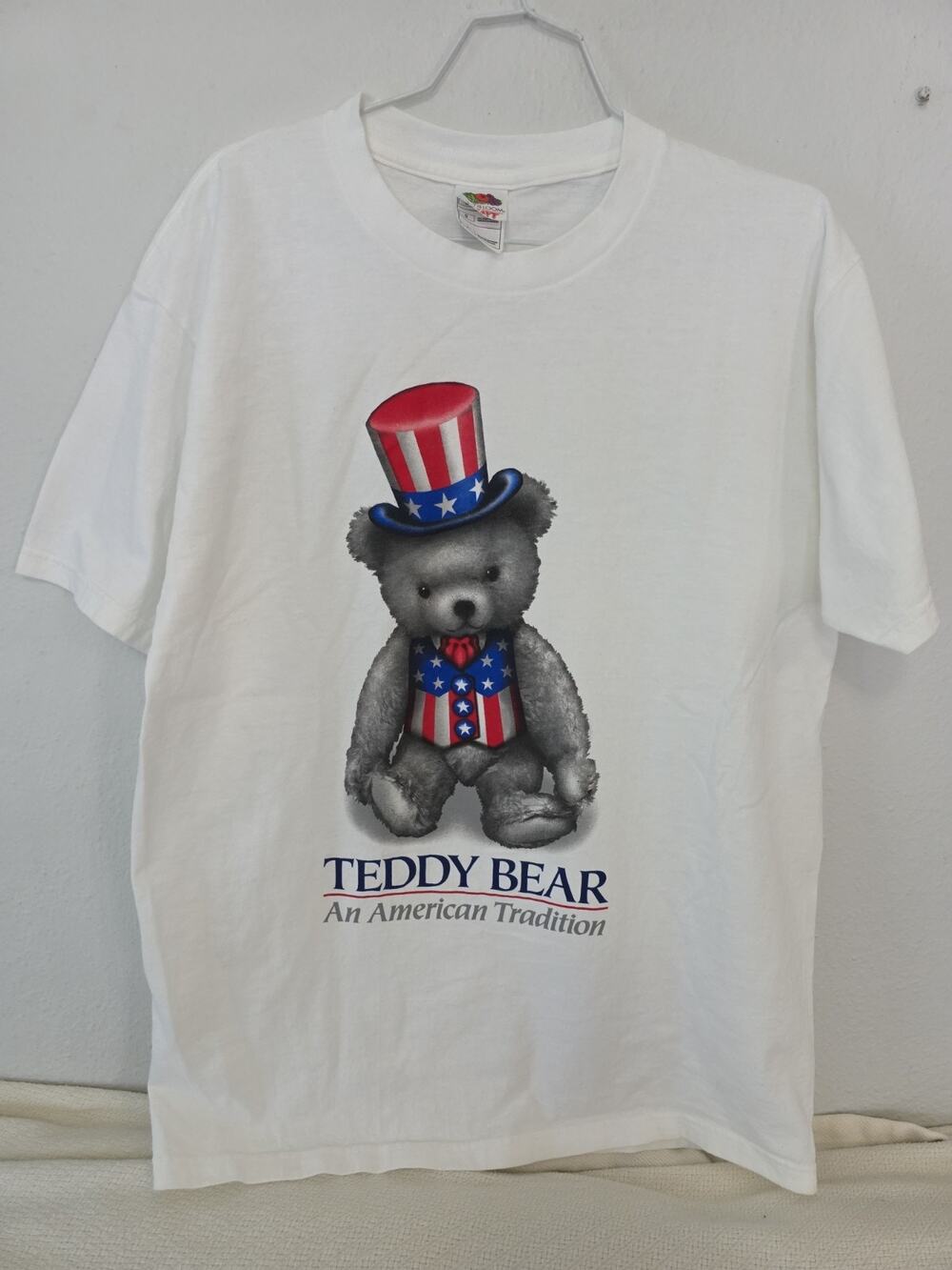 Vintage 1990s Patriotic T-shirt Teddy Bear An American Tradition 100% Cotton Lrg